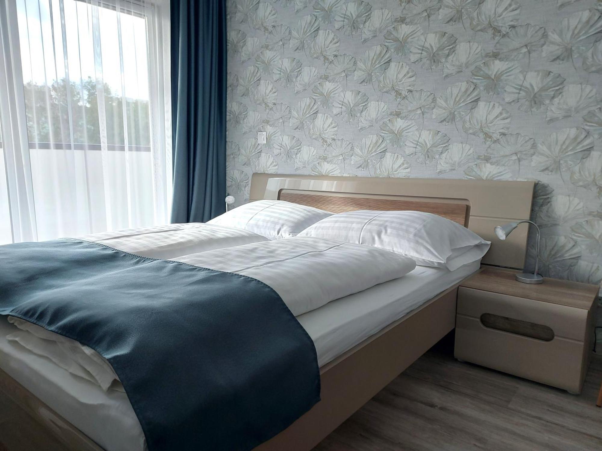 Cafe Relax Apartments Hévíz 外观 照片